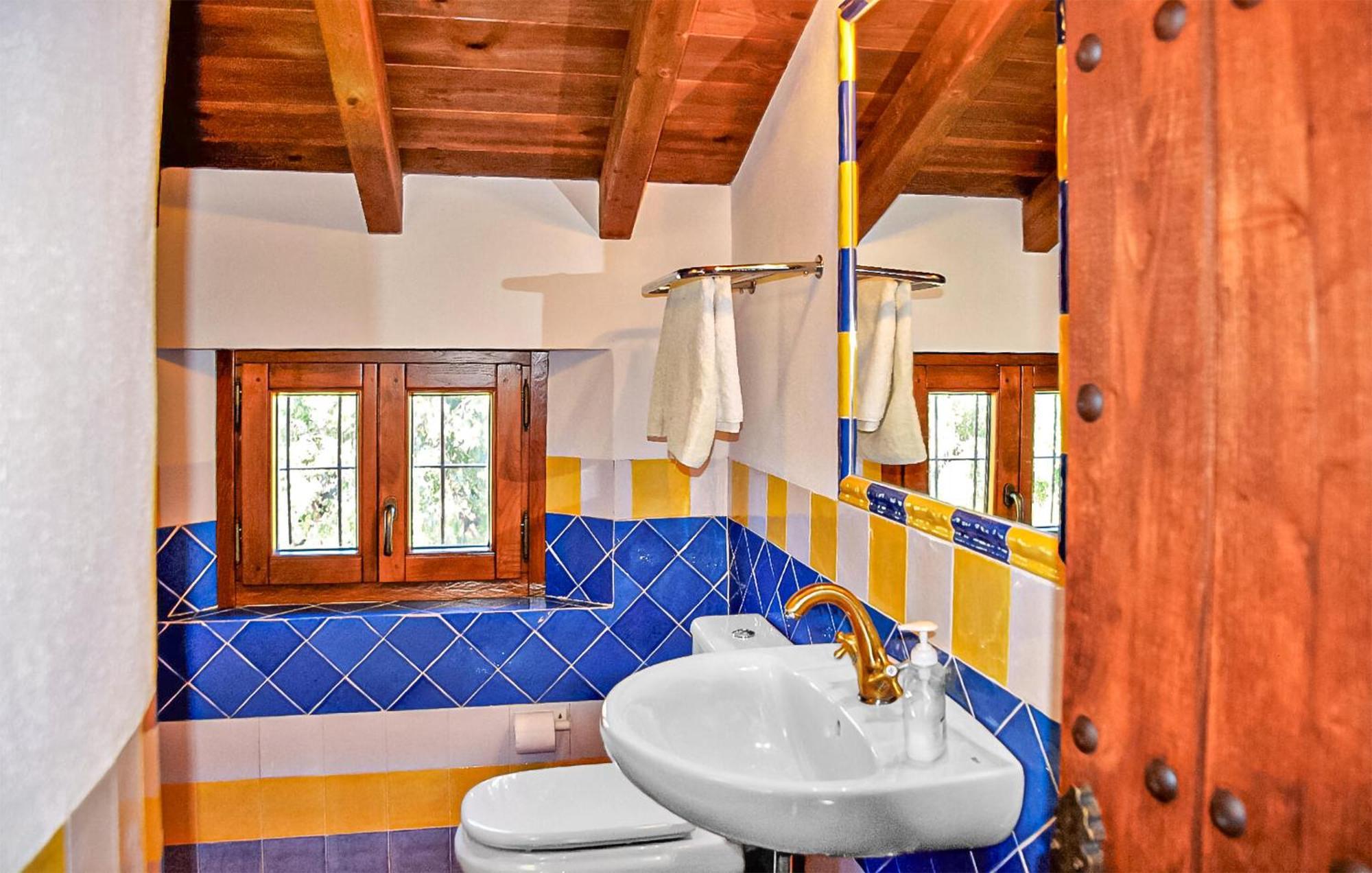 Lovely Home In Cortes De La Frontera With Kitchen Exterior photo